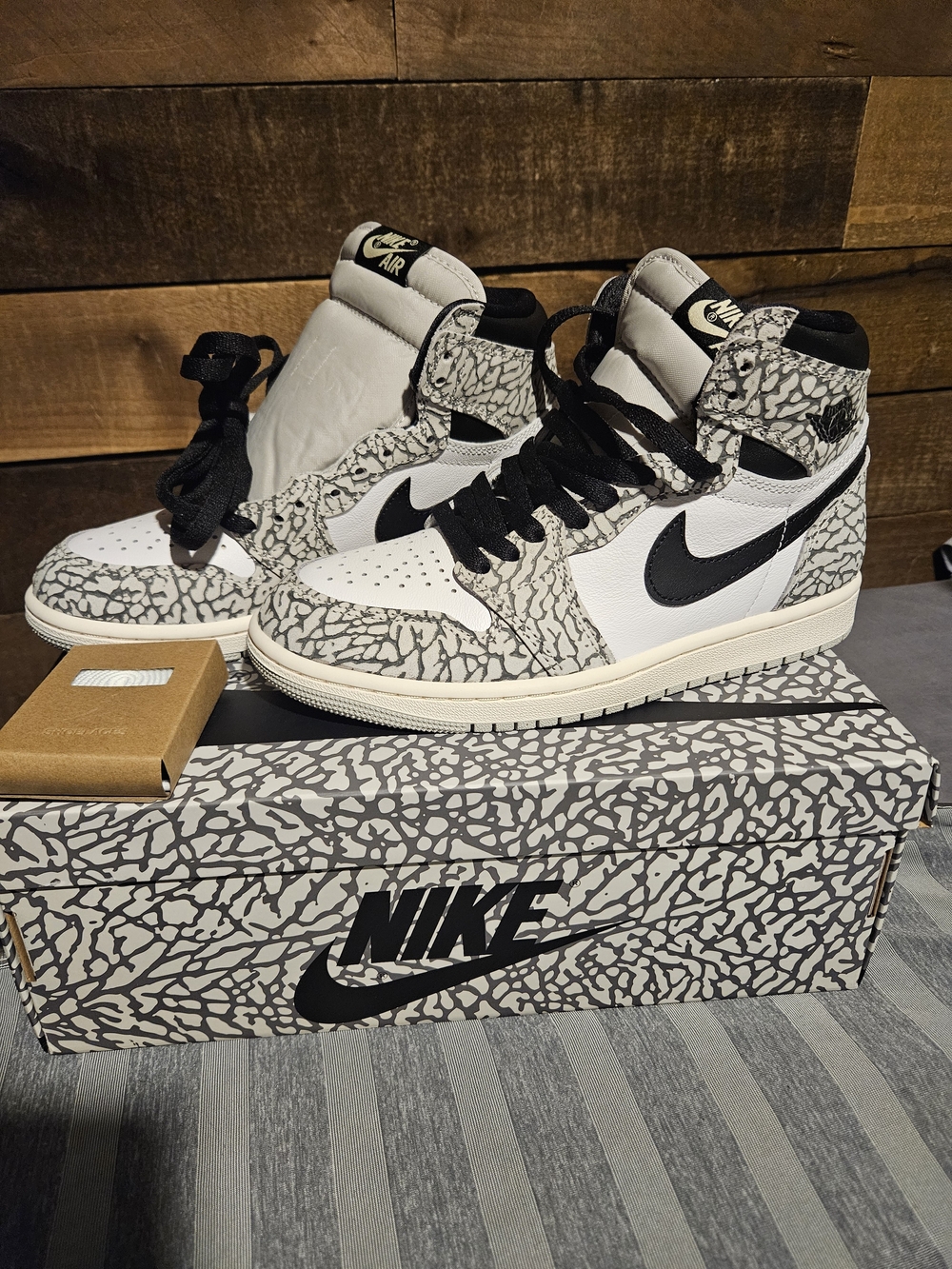 Nike Air Jordan 1 High OG White/Black Elephant Print